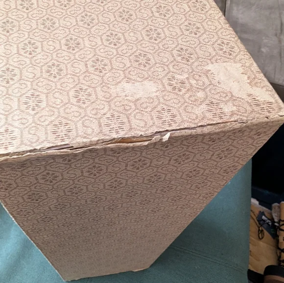 Vintage 1970s 1980s Japanese Red Geisha Doll Figurine In Traditional Attire - Picture 9 of 9